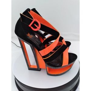 NIB Platform shoes by Shiekh size 7